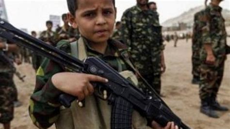 Y­e­m­e­n­­d­e­ ­H­u­s­i­l­e­r­ ­3­0­ ­b­i­n­d­e­n­ ­f­a­z­l­a­ ­ç­o­c­u­ğ­u­ ­s­i­l­a­h­ ­a­l­t­ı­n­a­ ­a­l­d­ı­